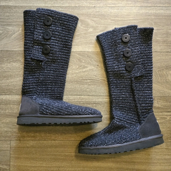 Women's Ugg Australia Button Classic Cardy Knit Cuff Boots Heather Gray, 10 US - Picture 1 of 12